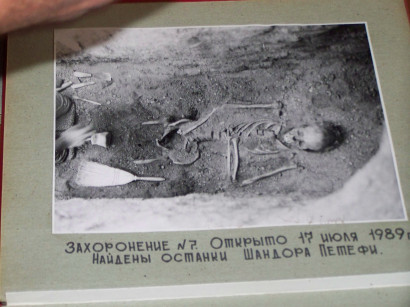 A Petőfi Sándorként azonosított női csontváz