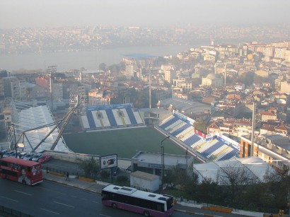 A Recep Tayyip Erdoğan Stadion nem aréna