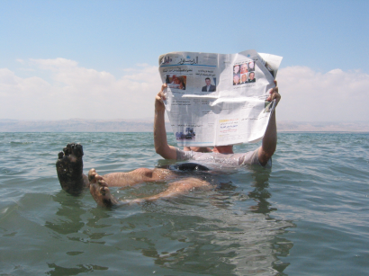Az olvasás mai is népszerű hobbi a Holt-tenger környékén