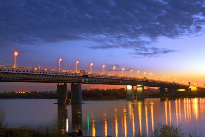Híd имени „a Győzelem 60. évfordulója” Omszkban, az Irtisen