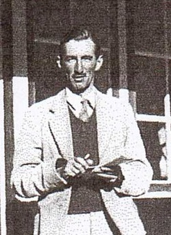 Hugh Richardson 1936-tól vezette a képviseletet.