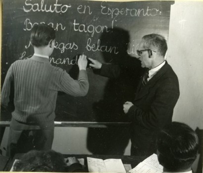 Pechan Alfonz eszperantó nyelvet tanít 1973 körül