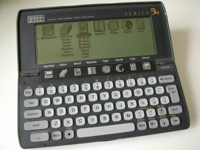 Psion Series 3a. Az FBReader ilyen régi gépek szövegformátumát is felismeri