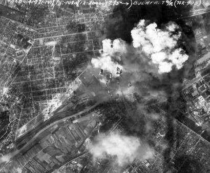 Szétbombázták a várost – a Csepeli Papírgyár bombázása 1944-ben