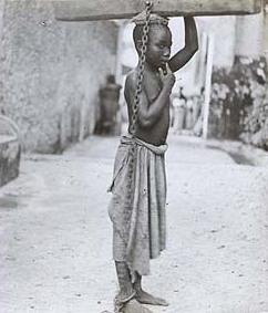 Trabajar como un negro – zanzibári rabszolgafiú 1890 körül