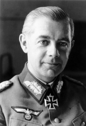 Walther Wenck (1900–1982) – 1945 áprilisában a 12. hadsereg parancsnokaként Hitler talán utolsó reménye volt a hadi helyzet megfordítására